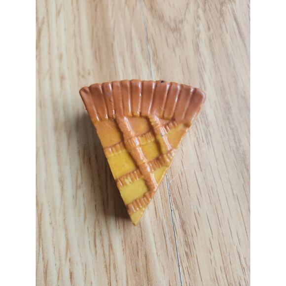 Lot of 5 Food Fridge Magnets Croissant Ice Cream Pie Cheese Fries Kitchen Decor - Picture 9 of 9